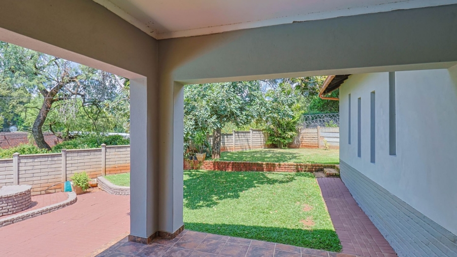 3 Bedroom Property for Sale in Safari Gardens North West